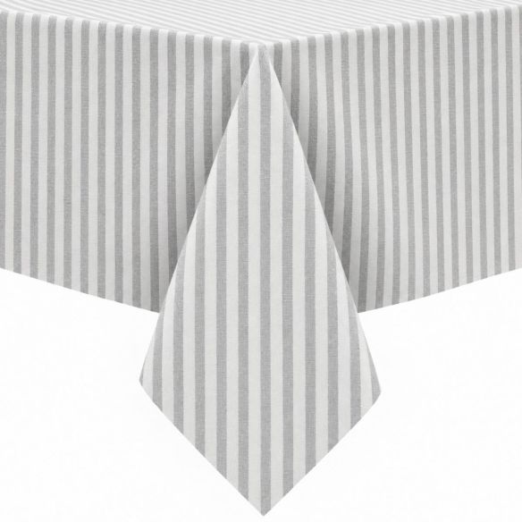 Gecoat tafellinnen Salas in grijs met een verticaal gestreept patroon, strak over een tafel gedrapeerd voor een nette en moderne uitstraling.