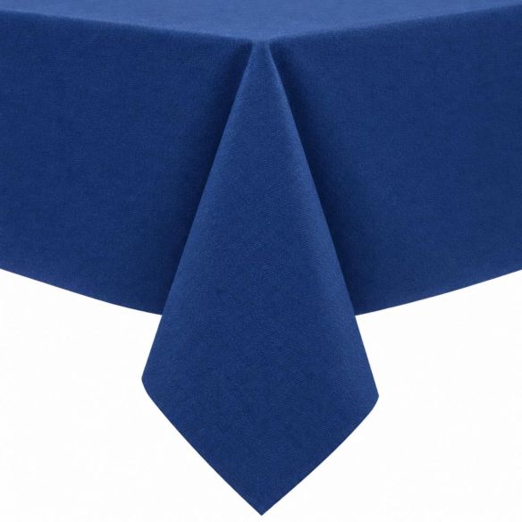 Gecoat tafellinnen in een effen navy blauwe kleur, strak over een tafel gedrapeerd met een zichtbare hoek en een gladde, matte textuur.