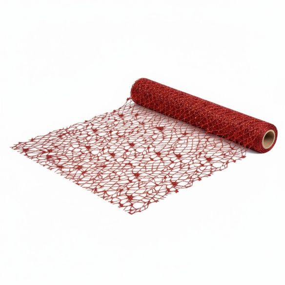 Rode decoratieve tafelloper met glitter en netstructuur, opgerold op een kartonnen koker tegen een witte achtergrond voor een feestelijke uitstraling.