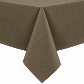 Gecoat tafellinnen Dali in lichtbruin, strak gedrapeerd over een tafelblad met een subtiele textuur en een egale, matte uitstraling voor op tafel.