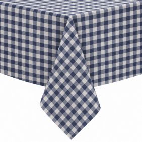 Gecoat tafelkleed Brueghel Azul met een blauw-wit geblokt ruitpatroon, elegant gedrapeerd over een tafelrand voor een strakke en moderne uitstraling.