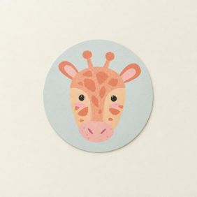 Ronde placemat met een schattige giraf in zachte kleuren, ideaal voor tafelaccessoires.