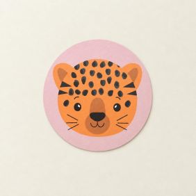 Ronde Placemat Rond Panter met een vrolijke oranje panterkop op een zachtroze achtergrond, ideaal als decoratief tafelaccessoire voor kinderen.