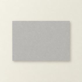 Een rechthoekige, lichtgrijze Placemat Ava van 30x43 cm met een effen oppervlak, plat neergelegd op een neutrale, lichtgekleurde ondergrond.