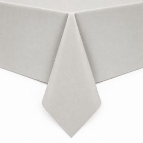 Tafelzeil met molton rug in een effen naturel kleur, strak over een tafel gedrapeerd voor een beschermende en nette uitstraling op het oppervlak.